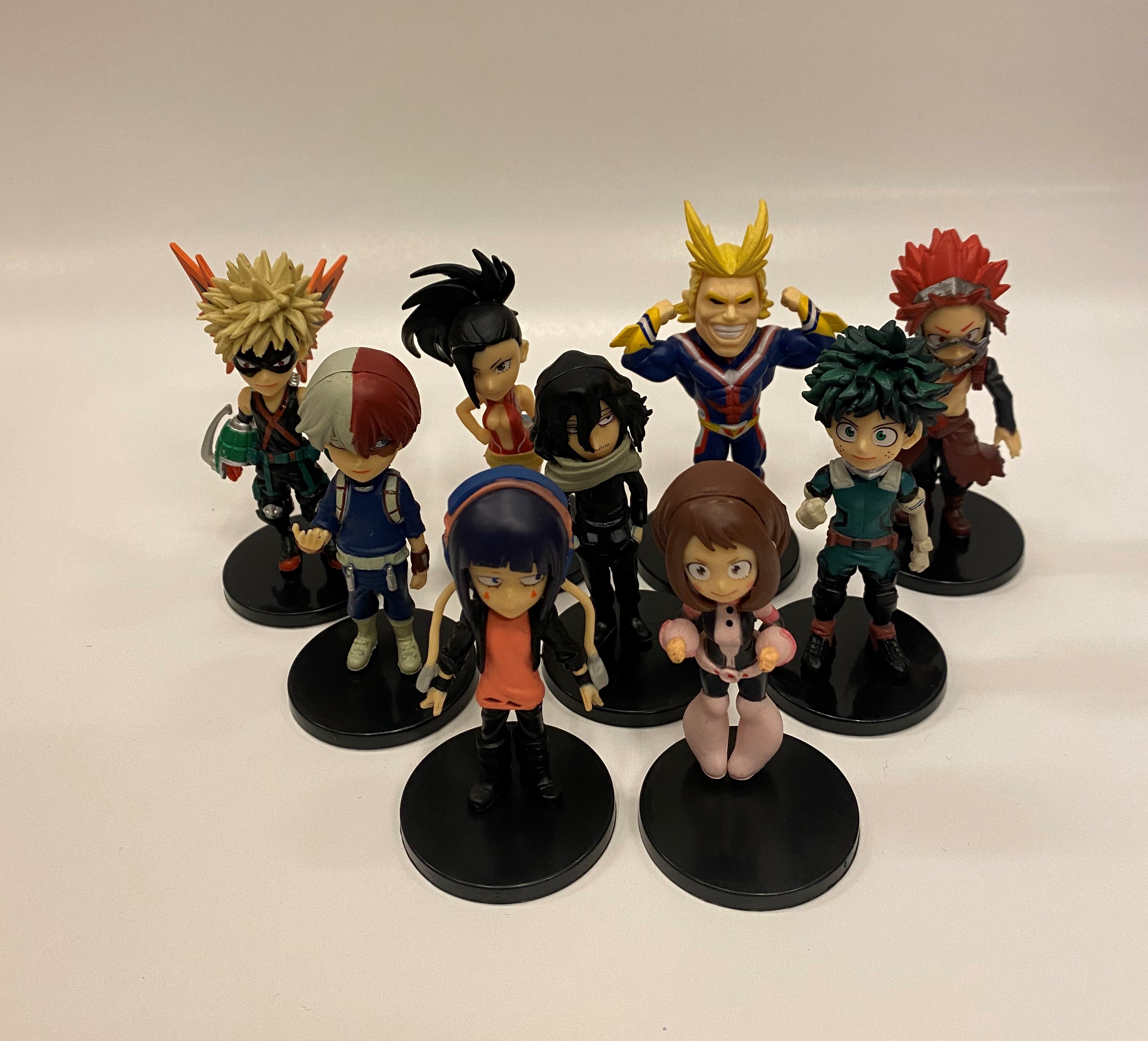 Small My Hero Academia Figure - Black Base Small My Hero Academia Figure - Black Base